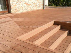Decking/revestimiento compuestos pl&aacute;sticos de madera durables de los tablones WPC para la decoraci&oacute;n al aire libre
