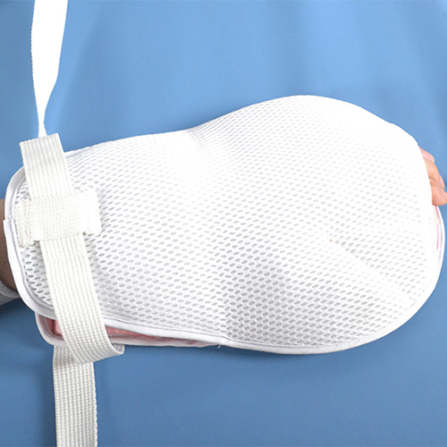 Comfortable aperture medical ICU multi-purpose against cupping restraint glove