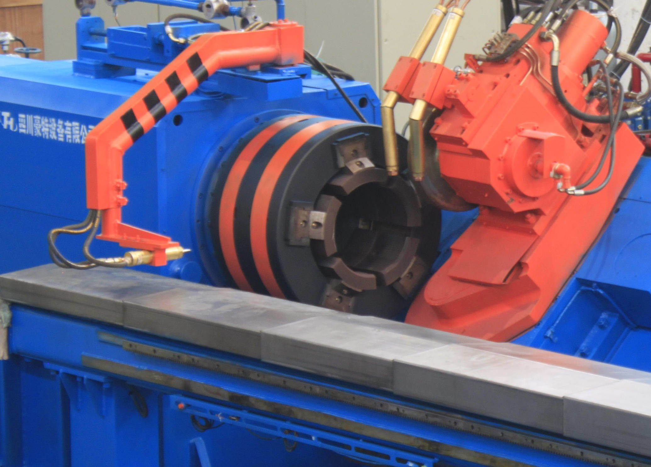 CNC Metal Spinning Machines Hydraulic Steel Cylinder Hot Spinning Necking-in Machine