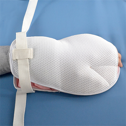 Comfortable aperture medical ICU multi-purpose against cupping restraint glove