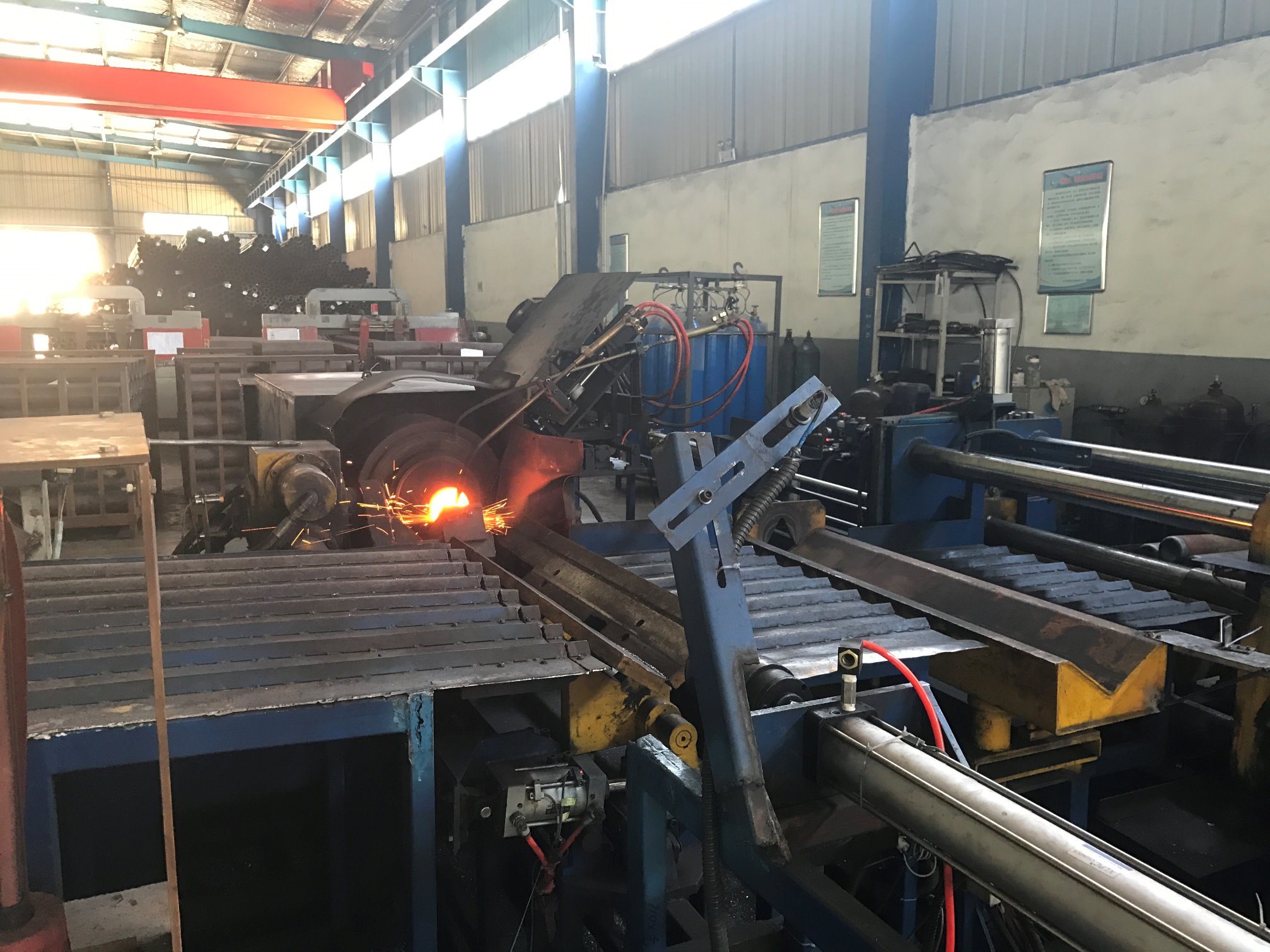 Automatic Fire Extinguishers Hot Spinning Machine