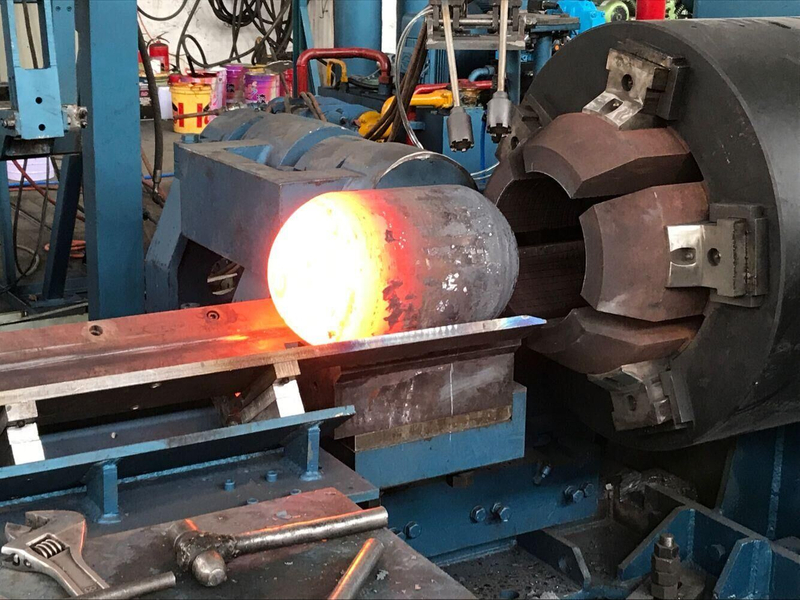 Steel CNG Cylinder Hot Spinning Machine