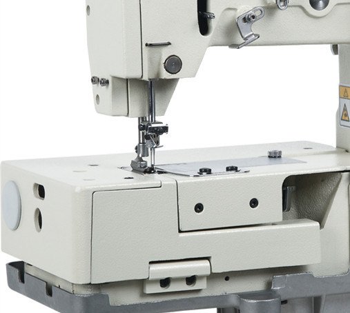 WD-1302-4W/5W Double Needle Bend Tooth Machine Of Four Reyurn Sewing Machine