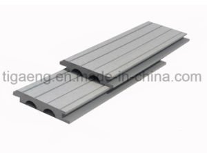 &Eacute;tage imperm&eacute;able &agrave; l'eau r&eacute;sistant au feu de Decking de la qualit&eacute; WPC