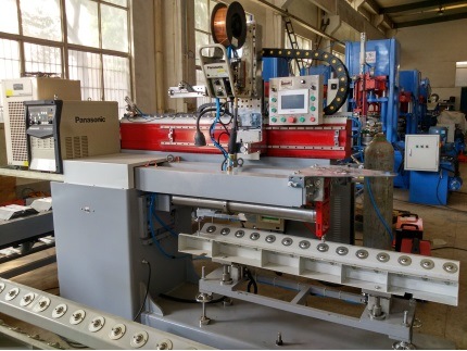 110s for Per PCS LPG Gas Cylinder Linear Welding Machine