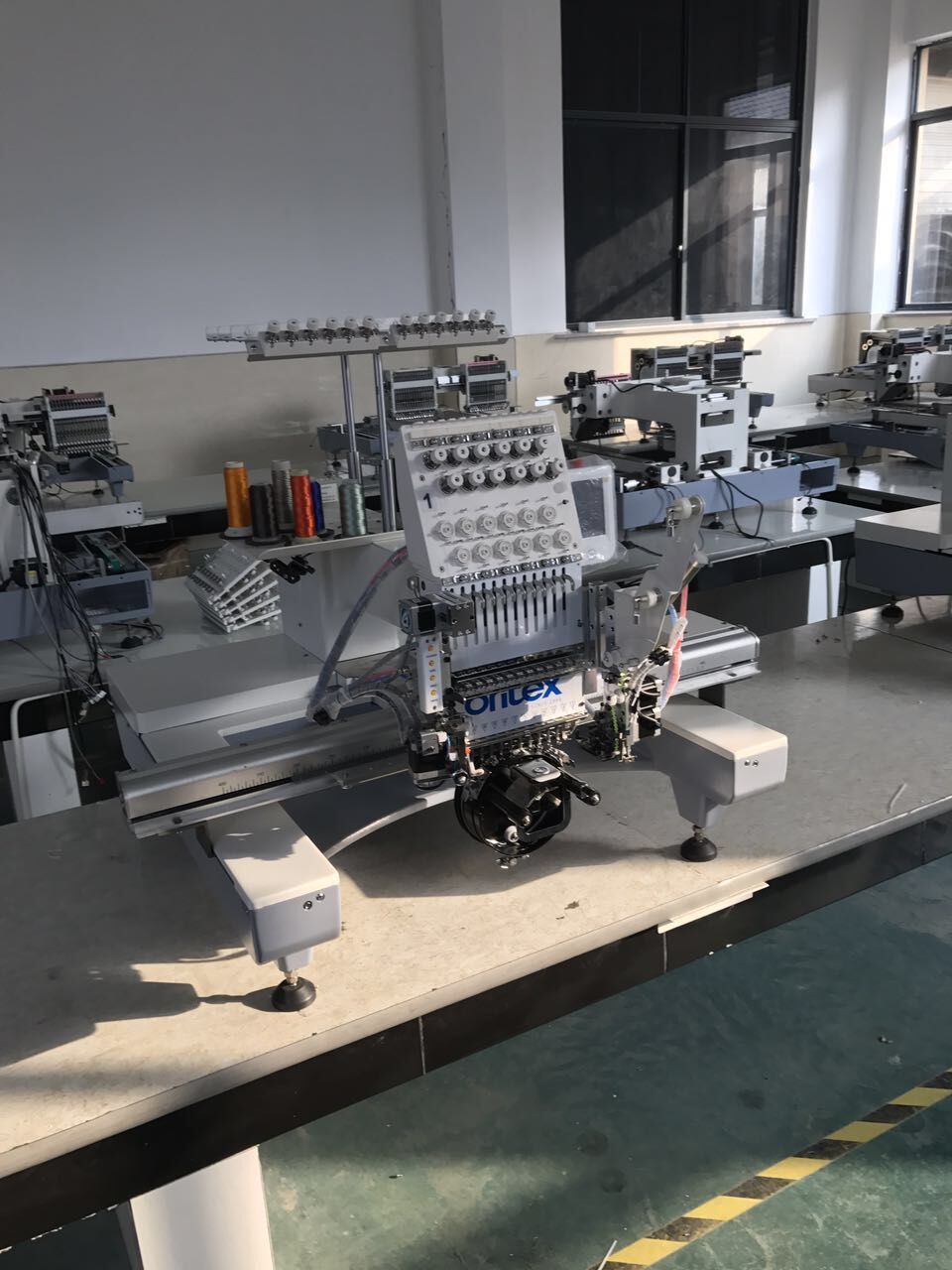 800*500 Sequin Embroidery Device on 12 Colors Single Head Embroidery Machine with Dahao system Br-1201s