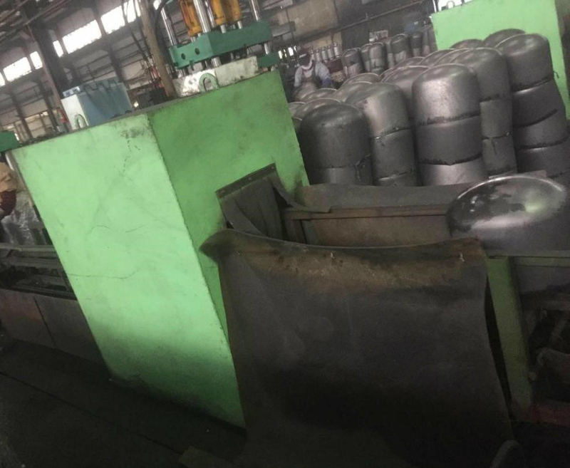 LPG Cylinder End Dish Flushing Machine