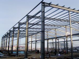 Le poids l&eacute;ger a pr&eacute; con&ccedil;u le mod&egrave;le d'entrep&ocirc;t de structure de garage/en m&eacute;tal