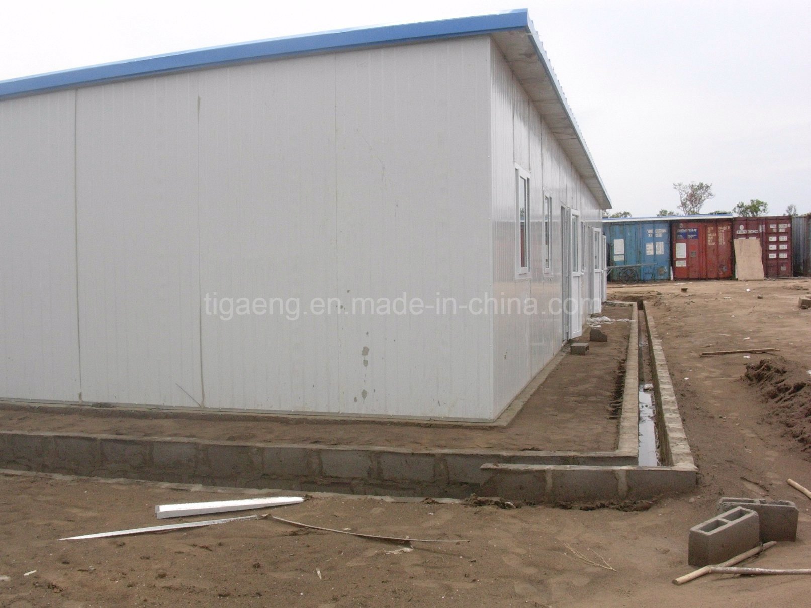 Prefabricated Light Steel Structure Color Coated Steel Panel Mobil House