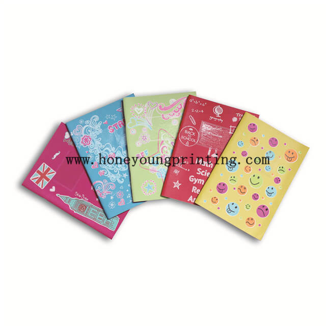 Cahier Ligné 8mm Couverture Papier Enduit De Vinyle Avec Dessins Fantaisie Couleurs Assorties