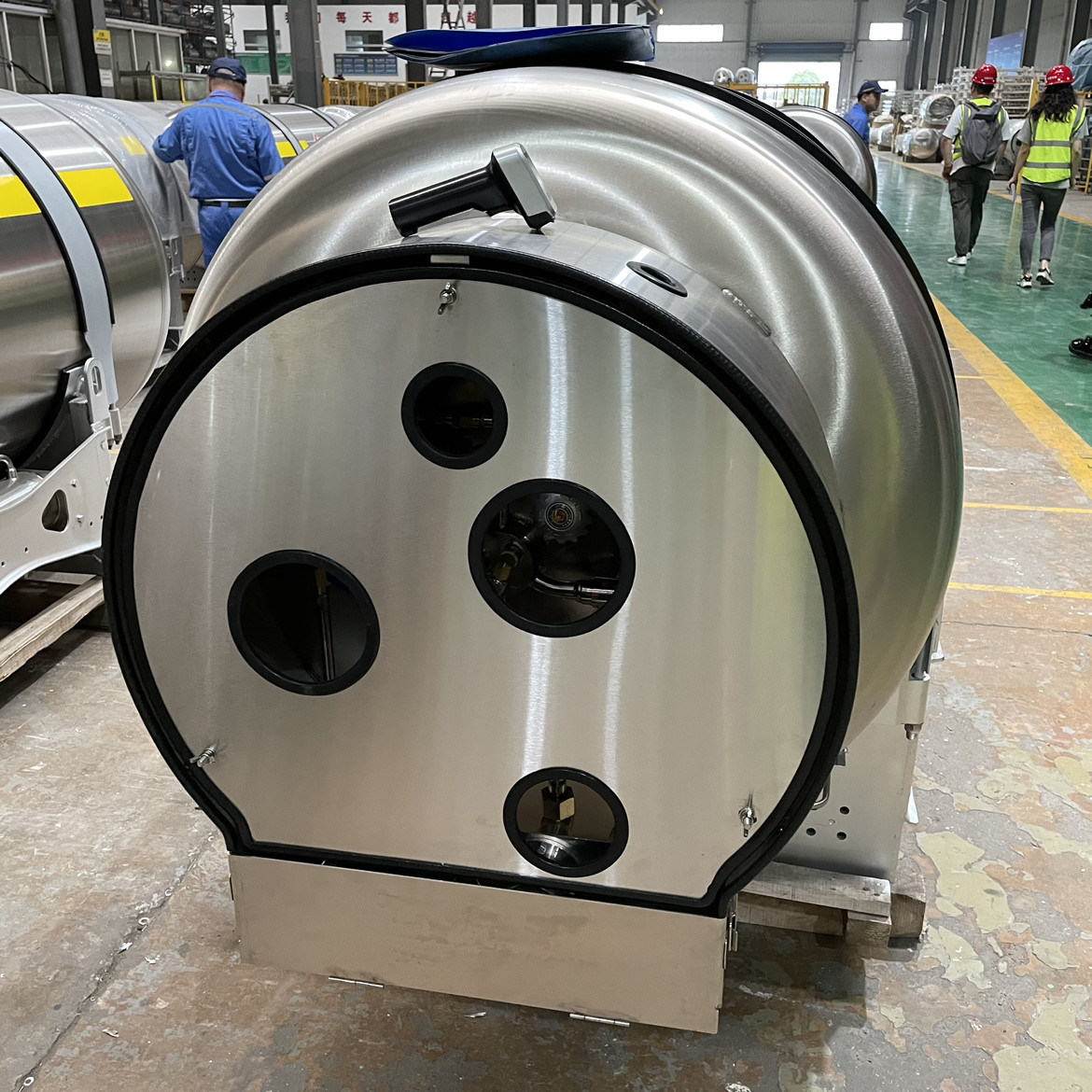 Sale 750 L Vehicle Trucks LNG Pressure Vessel Intelligent Natural Gas Cylinder