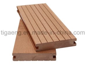 El alto panel WPC-Hecho resistente del Decking de agua de la buena calidad de la seguridad