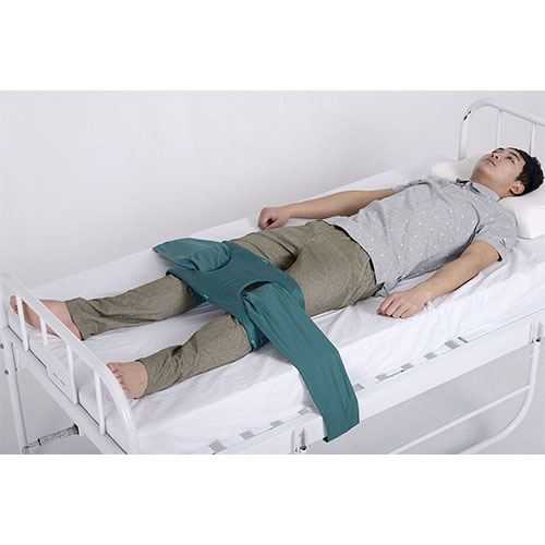 The knee joint ties a belt approximately