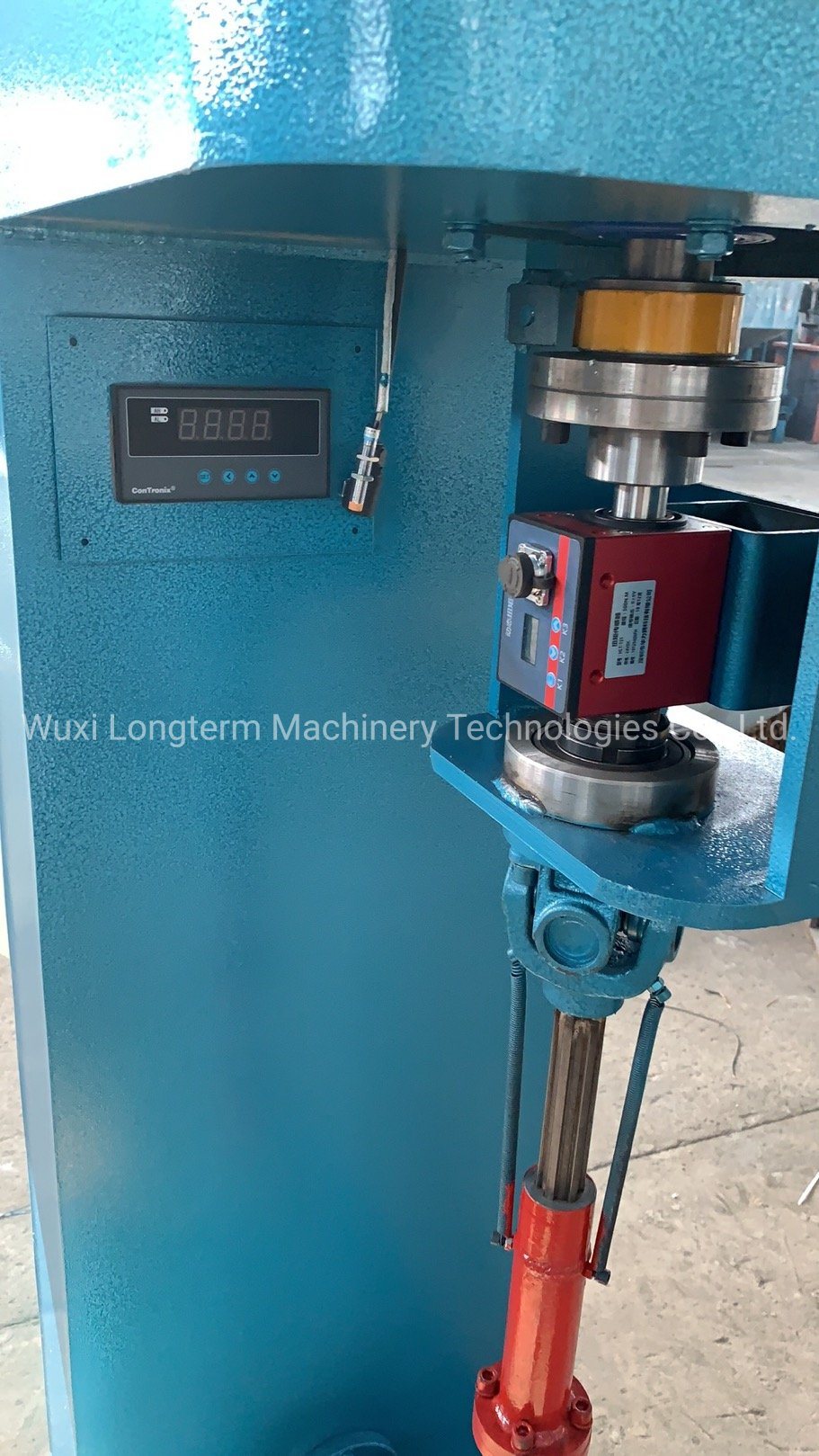 LPG Cylinder Made in China Screwing Valve Machine