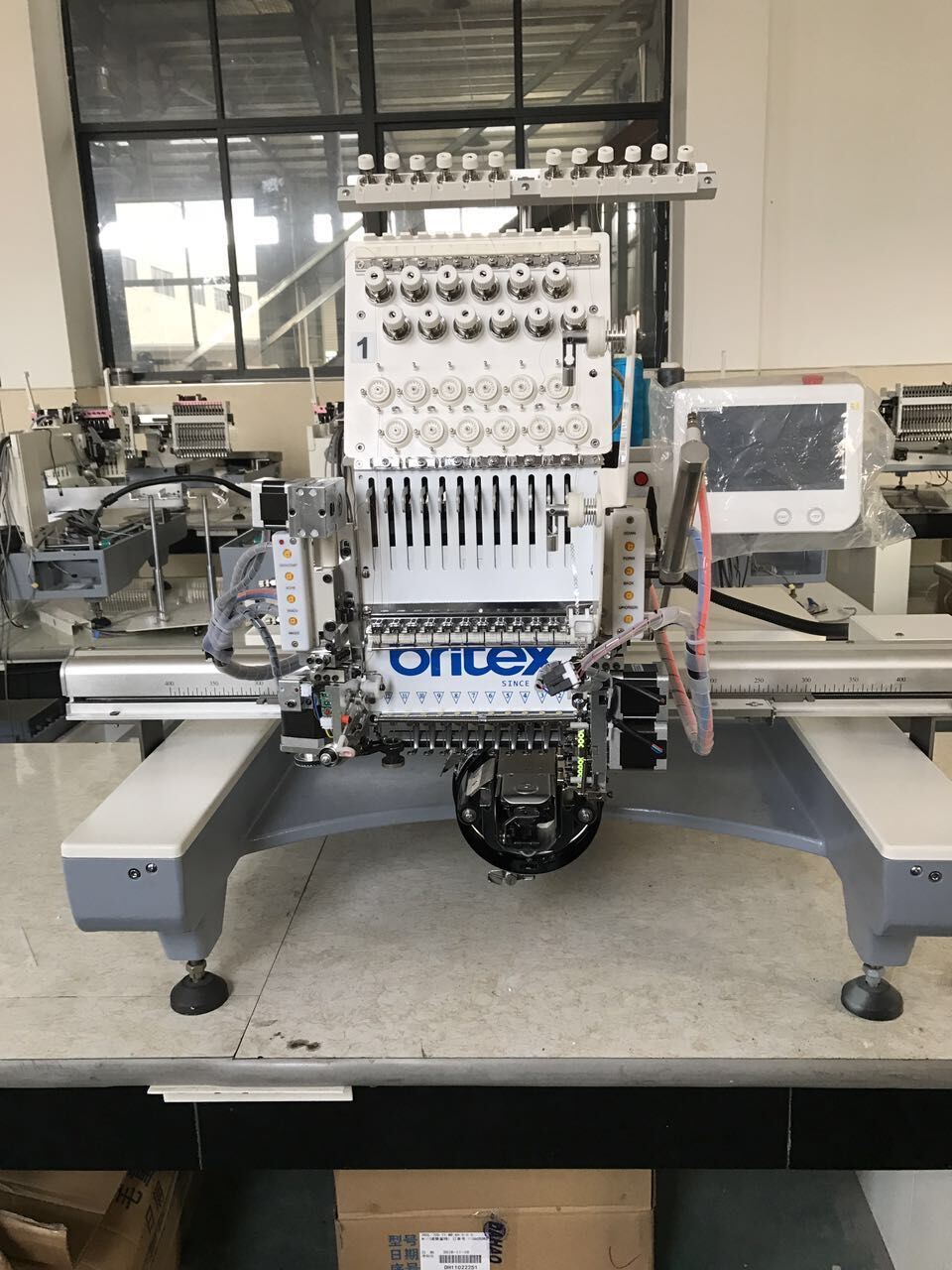 800*500 Sequin Embroidery Device on 12 Colors Single Head Embroidery Machine with Dahao system Br-1201s