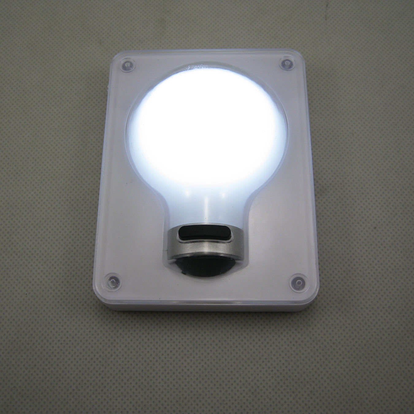 Battery operated wall mounted 4 COB LED bulb type cordless switch night light 