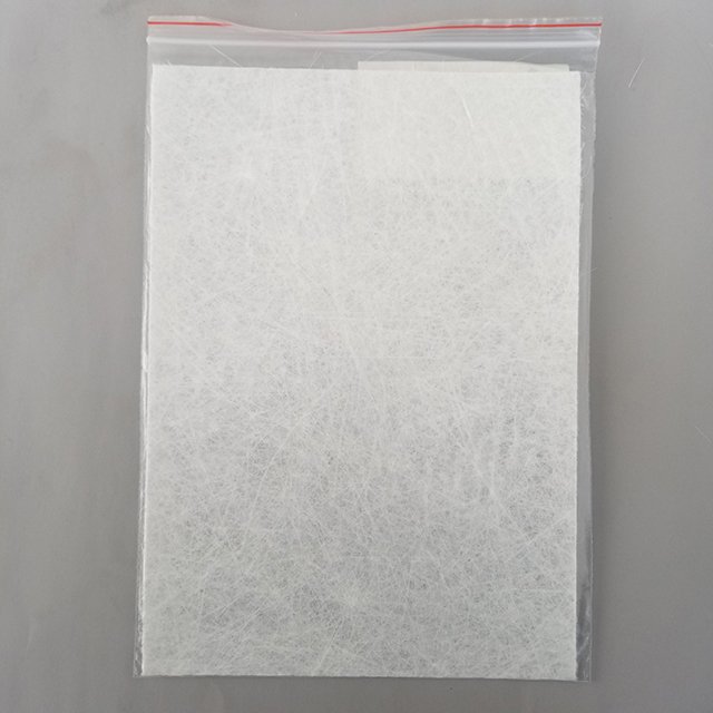 玻璃纖維復合氈 240g：玻纖氈+平紋聚酯表面氈