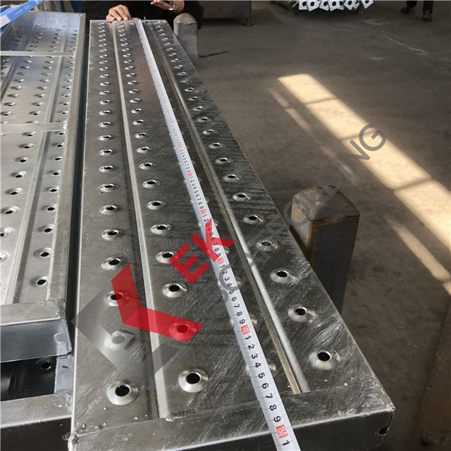 Tablero de andamio BS12811 de fábrica de China Tabla de acero galvanizado de cubierta de metal galvanizado por inmersión en caliente HDG