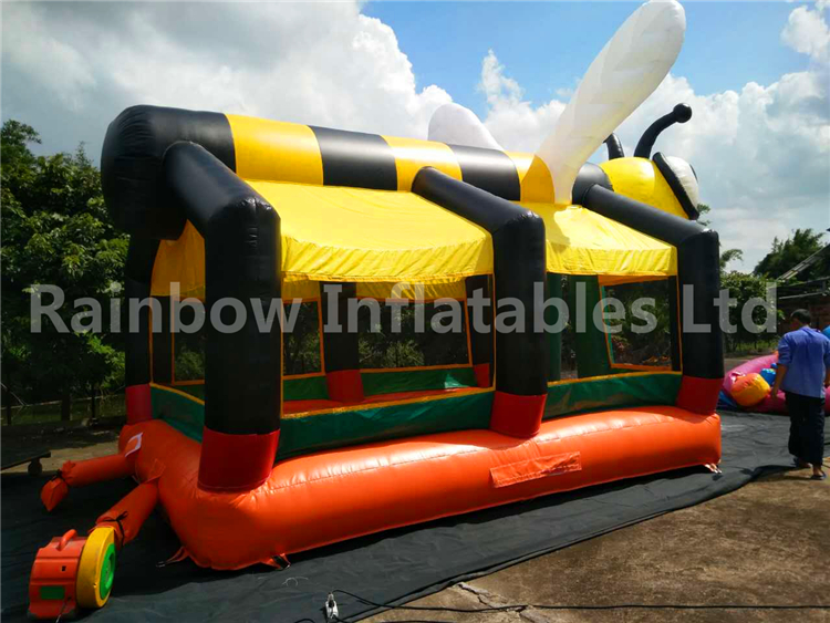 RB1028 (4x6.8x5.4m ) Inflatables Popular Bee theme Bouncer 