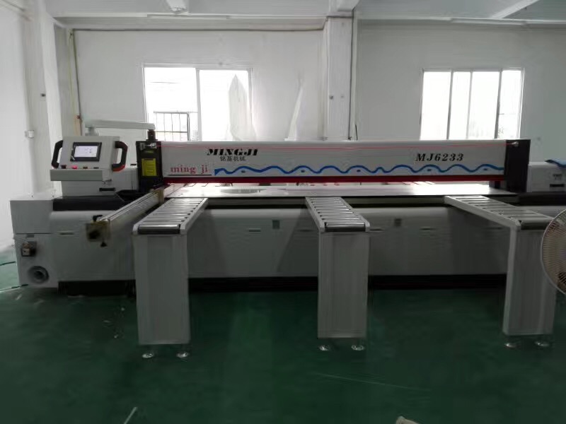 Foshan Mingji woodworking panel saw machine MJ-6226 delivered to customer's factory