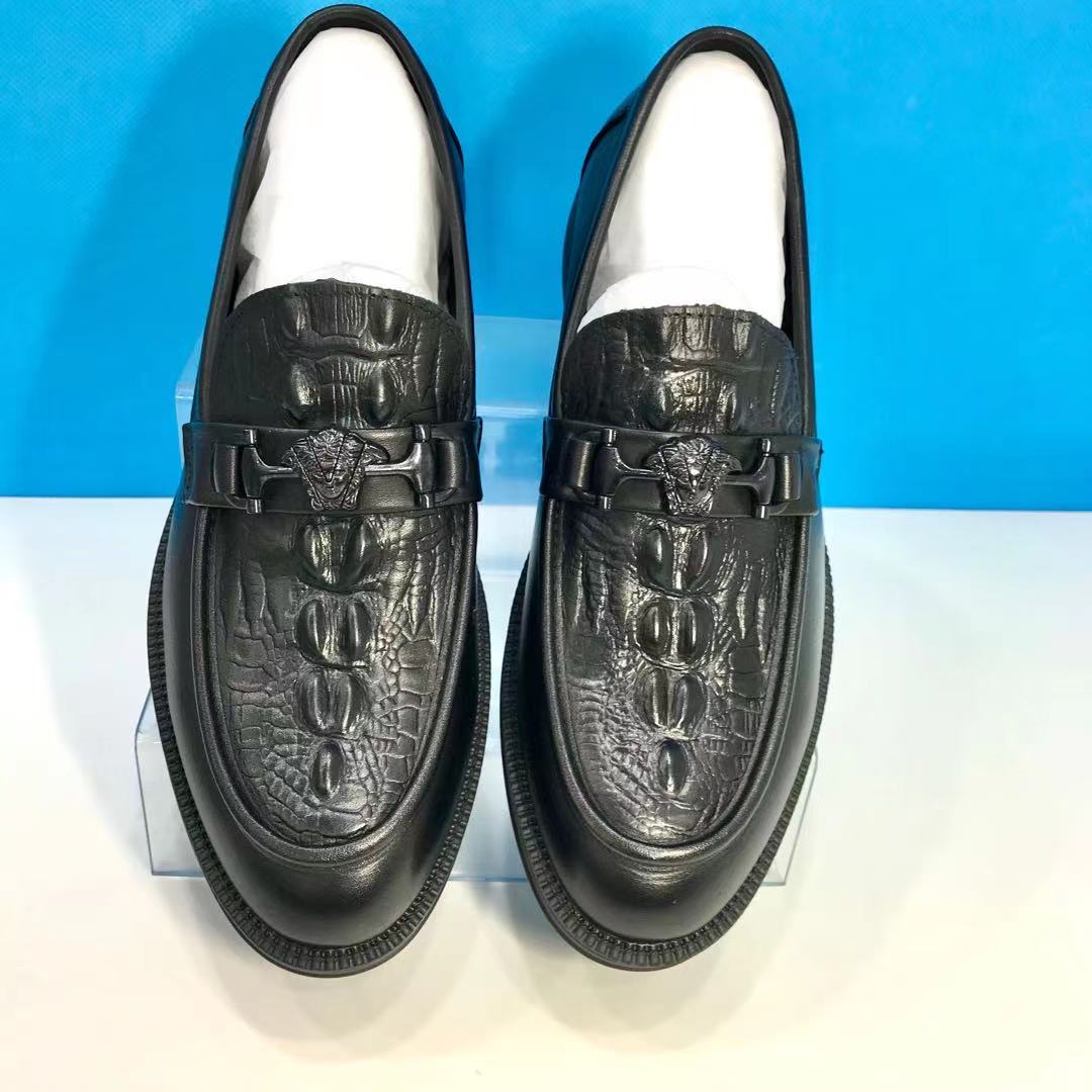 2022 Top Quality Echte Lederschuhe casual classic genuine leather upper slip on dress shoes for men loafers