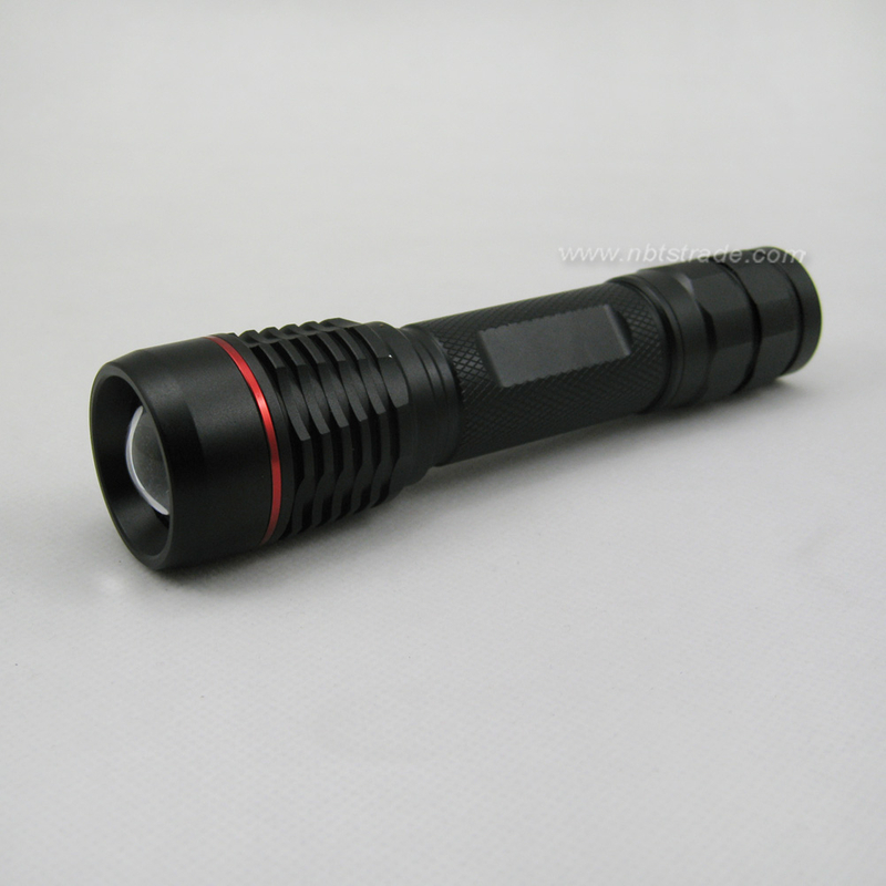 Rechargeable 600 Lumens Waterproof LED Flashlight