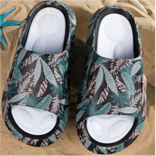 2022 light weight anti-slip Women men Sandals Soft Thick Sole house slides pure color Indoor outdoor EVA slippers