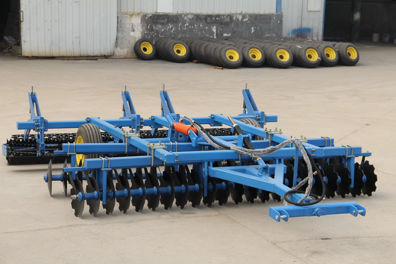 Seedbed Preparation Machine Combined Disc Harrow with Grader, Roller Packing