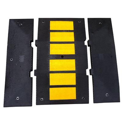 Reductor de velocidad de goma para calmar el tráfico (L600xL500xH50mm) para un límite de velocidad de (40 km / h).