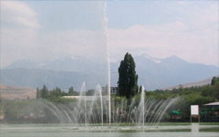 爱情公园浮筒音乐喷泉