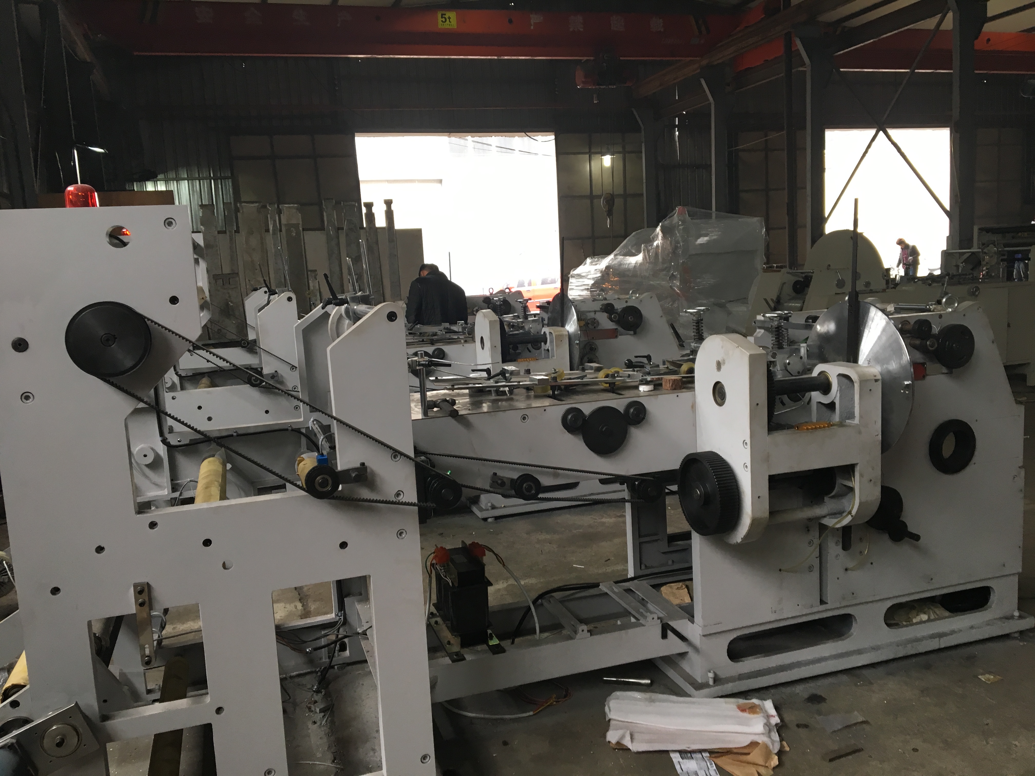 Sac de papier de nourriture à grande vitesse automatique de ZD-400B/600B faisant le （de machine avec le） collé de guichet