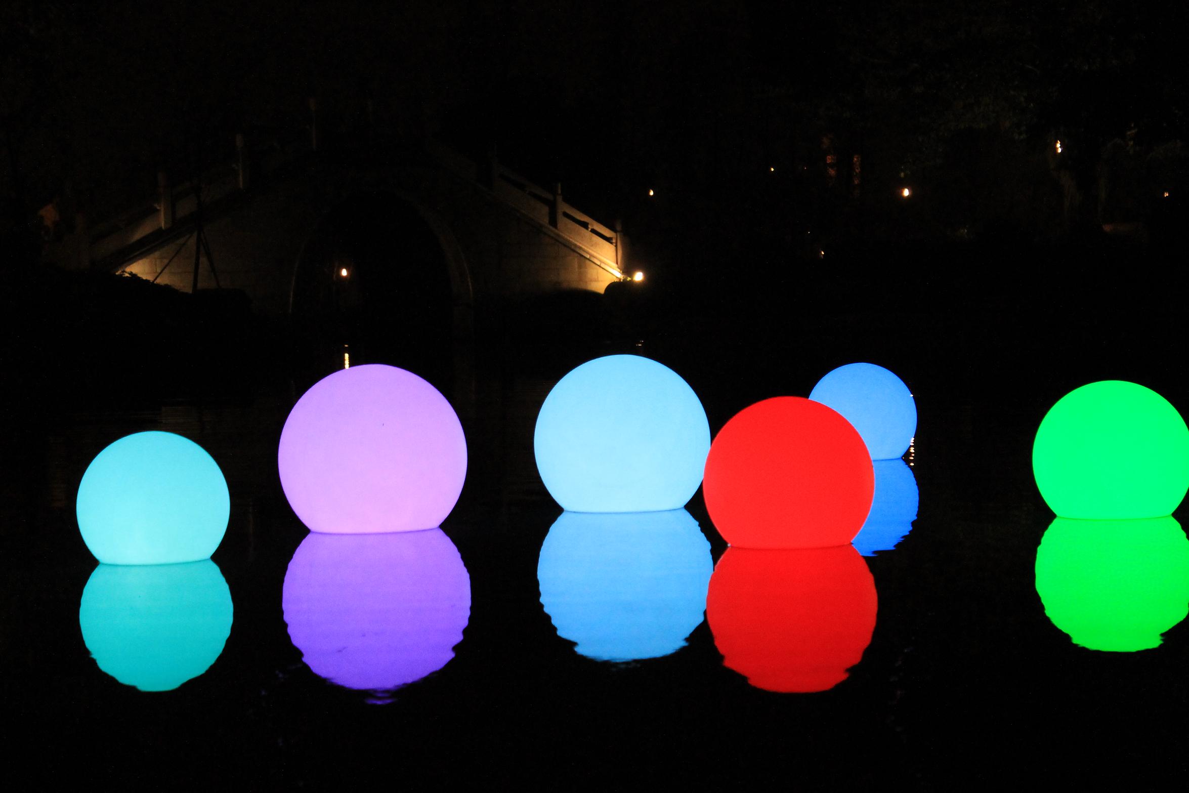 Rechargeable Waterproof Garden Outdoor Led Ball A006