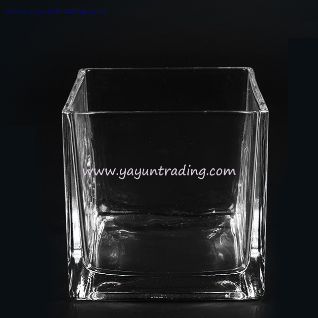 2019 Trendy Exquisite Clear Square Series Glass Candle Jar
