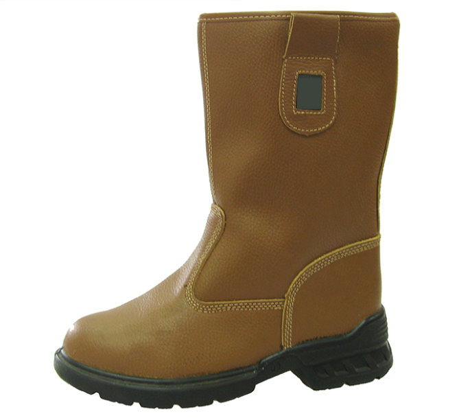 Vaultex brand men leather safety boots