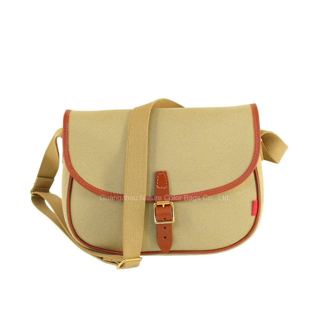 Leisure Casual Canvas Messenger Bag for Carrying Essentials