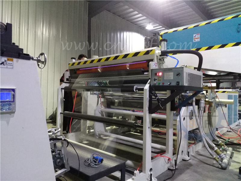 Лакировочная машина штрангя-прессовани ЕВА с UV приспособлением для пленки предохранения от карточки ЛЮБИМЧИКА