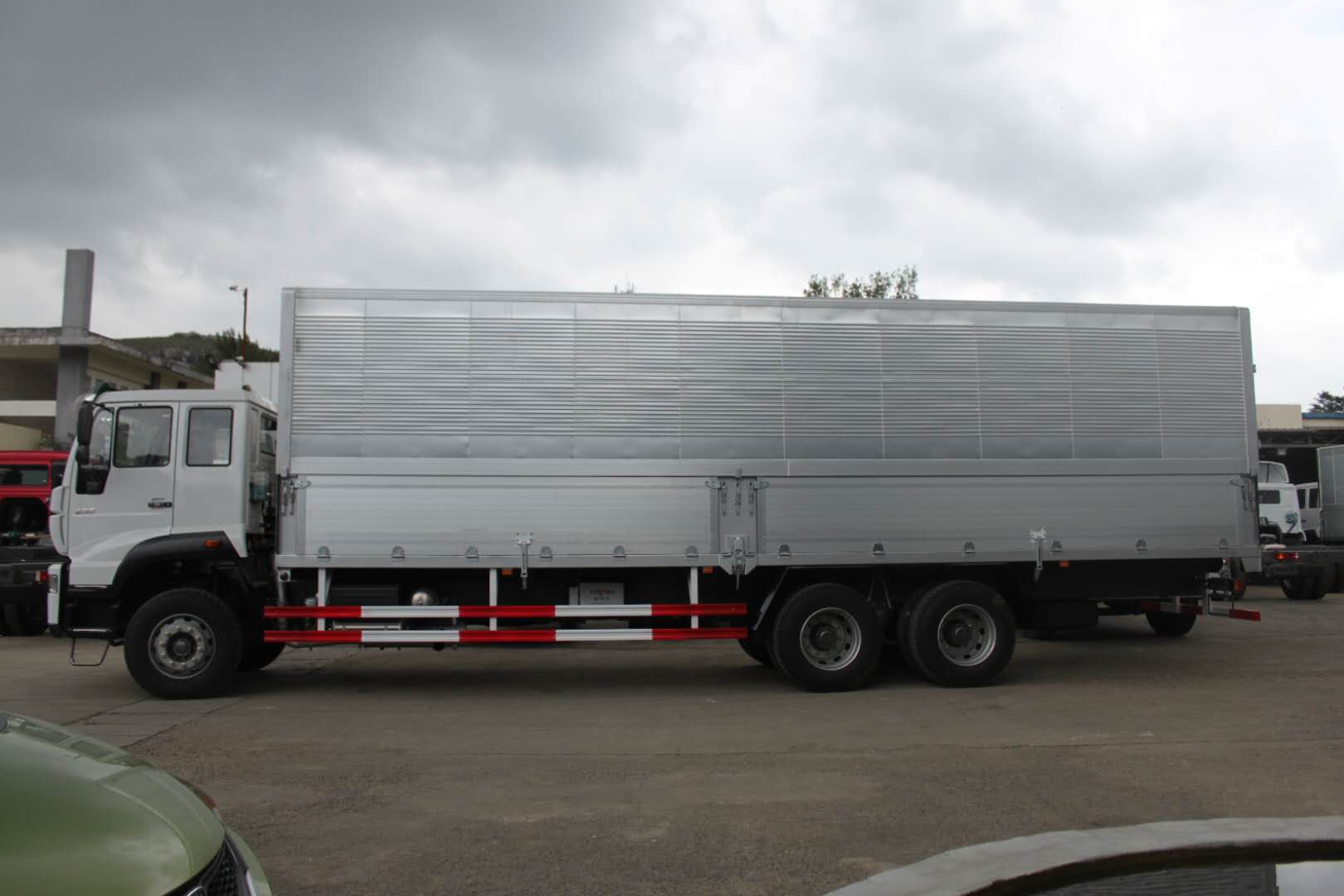 SINOTRUK HOWO A7 6X4 Wing Van Truck Buy A7 6X4 Wing Van Truck, wing