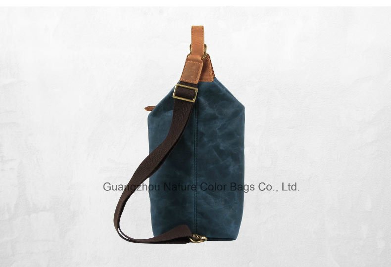 Mens Casual Chest Bag for Shopping and Traveling