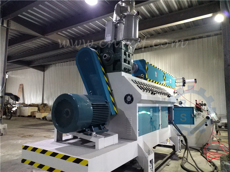 Лакировочная машина штрангя-прессовани ЕВА с UV приспособлением для пленки предохранения от карточки ЛЮБИМЧИКА