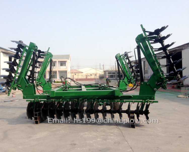 Agricultural equipment hydraulic folding disc harrow