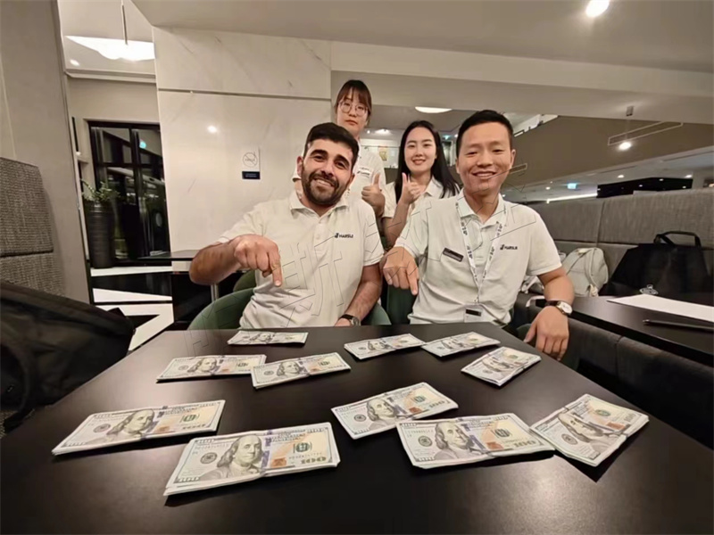 阿联酋 (3) 阿联酋 (3)