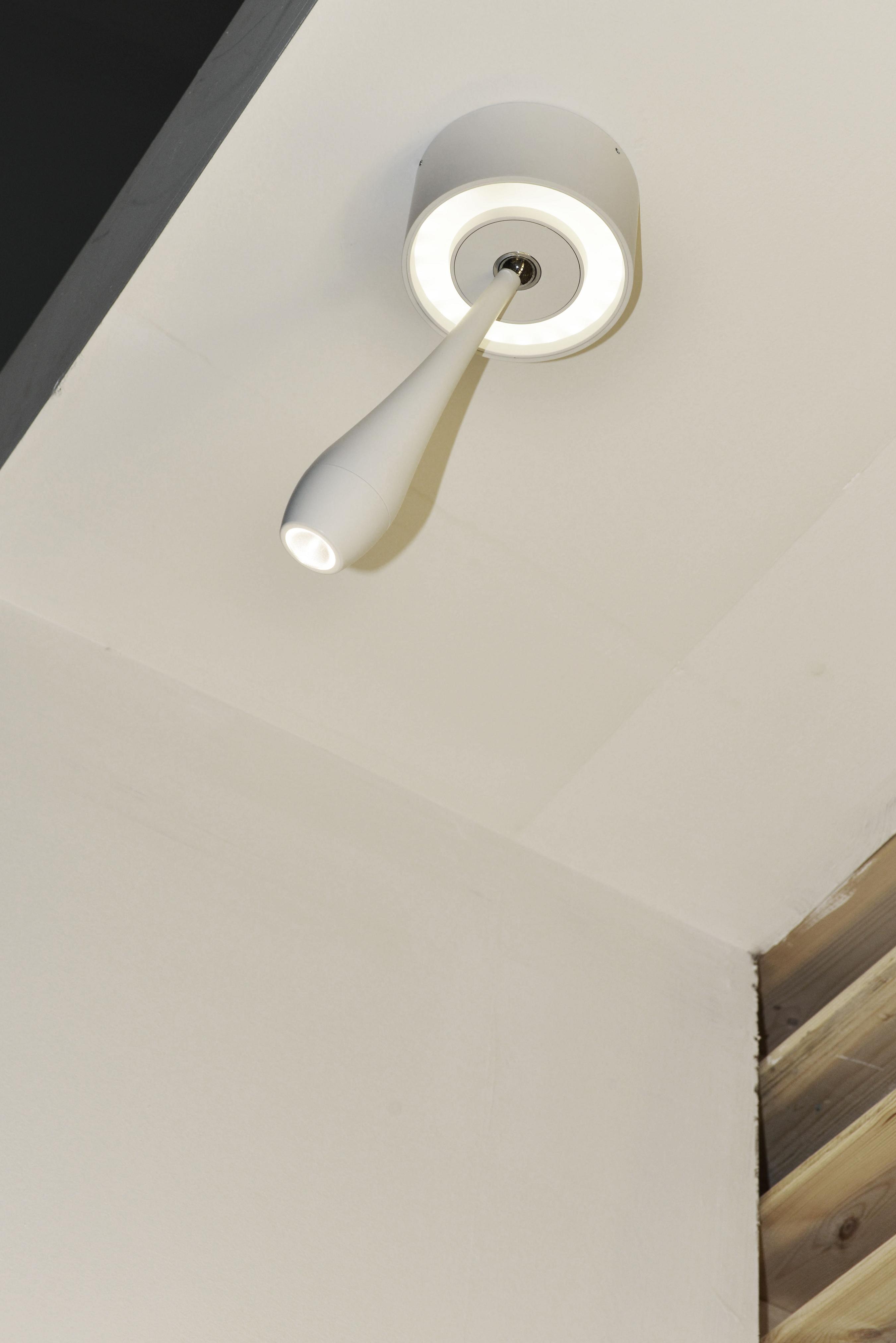алюминиевый потолочный светильник нового стиля (6104C)