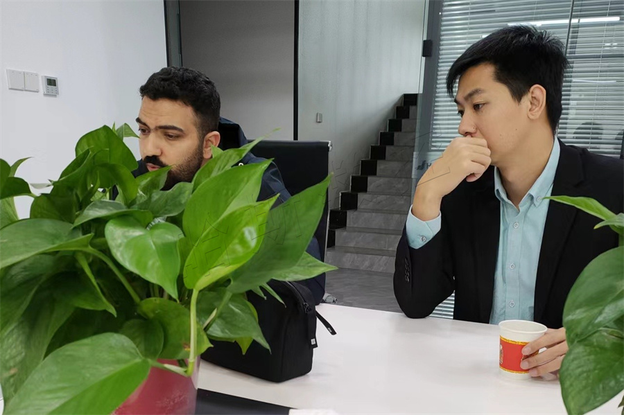 阿联酋 (2) 阿联酋 (2)