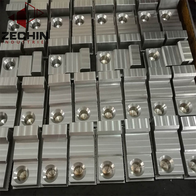 Präzise Herstellung von kundenspezifischen CNC-Bearbeitungskomponenten
