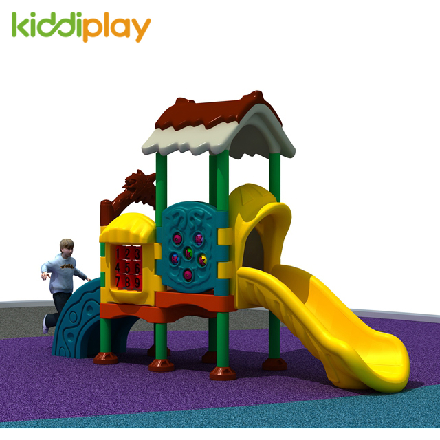 儿童玩游戏户外游乐场设备，体育儿童游乐场出售