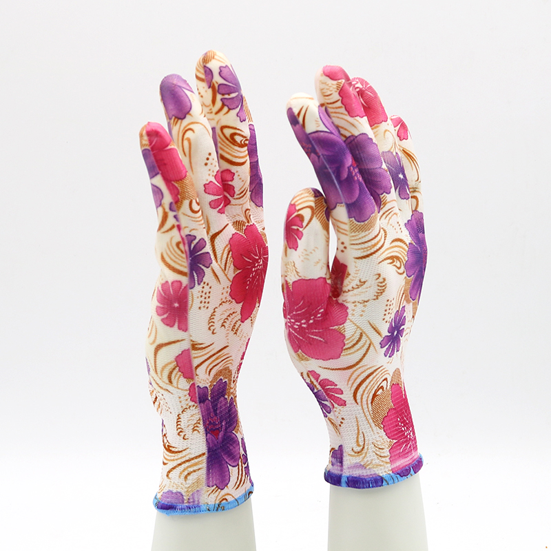 Anti Slip Waterproof Women Fashionable Floral Nitrile Garden Gloves