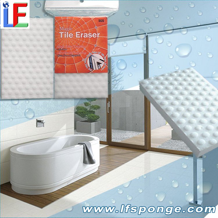 Éponge de nettoyage de baignoire