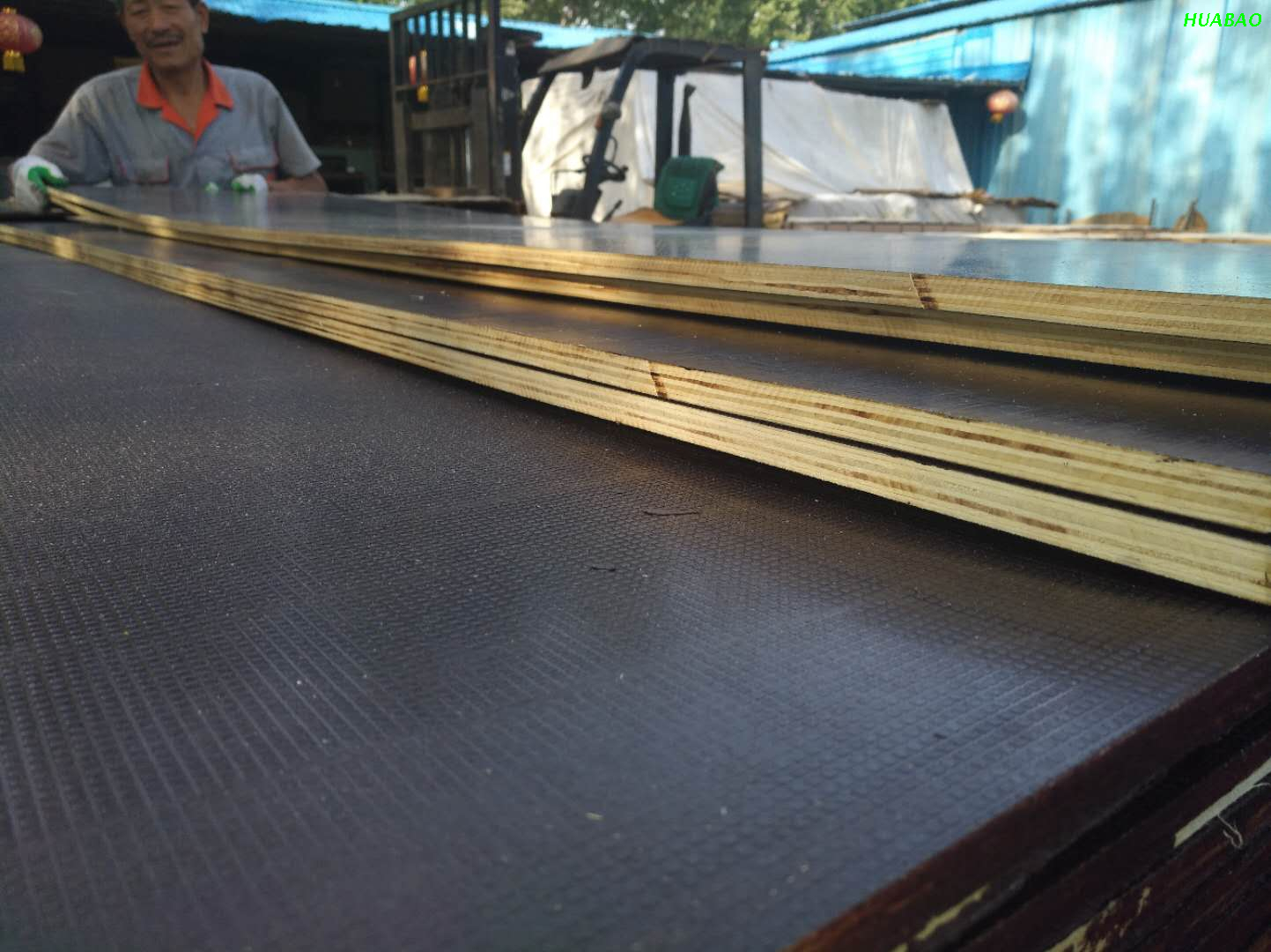 China Film Faced Plywood with Carb Certificate