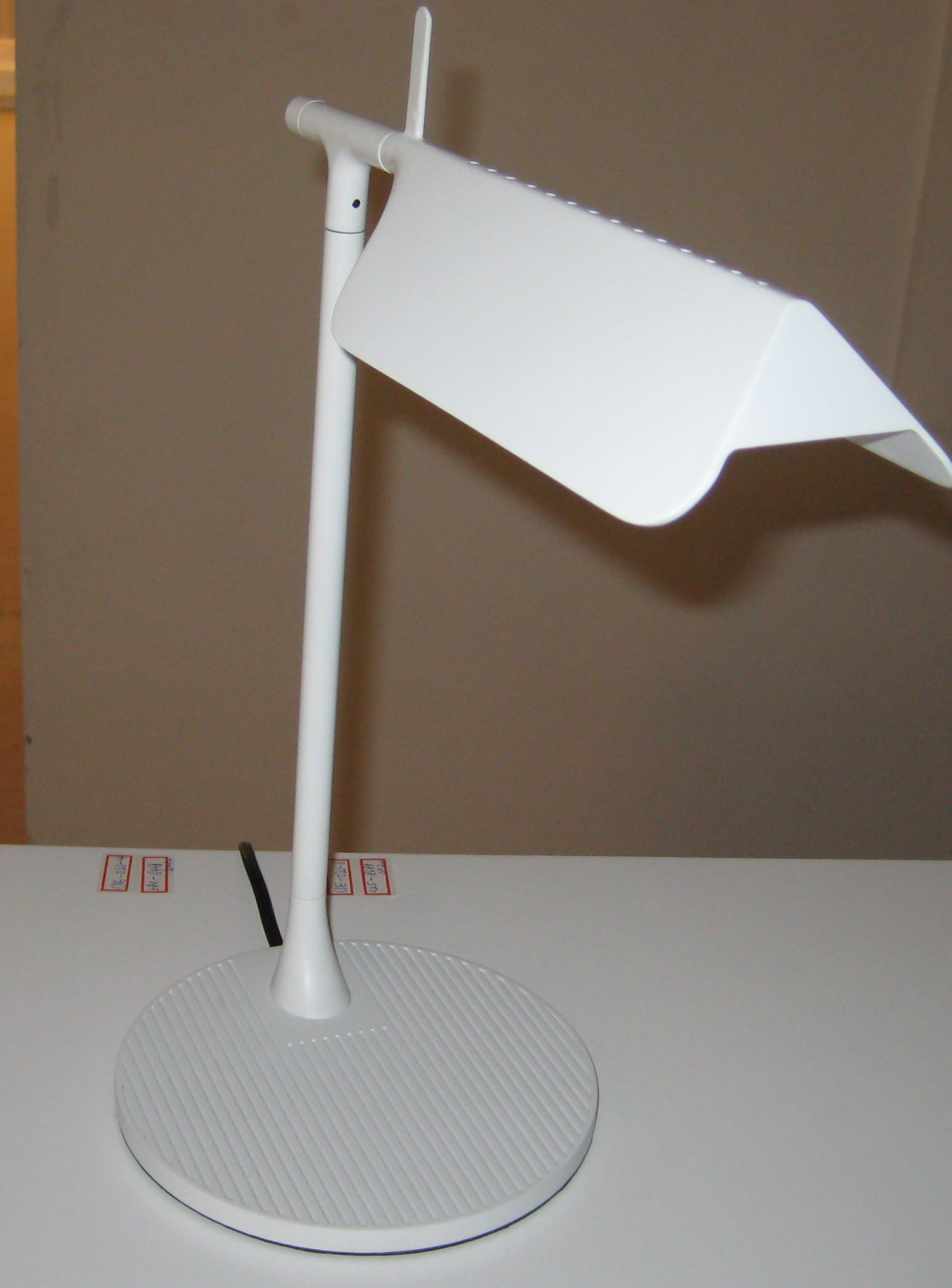 Современные крытые алюминиевые светодиодные настольные лампы (863T)