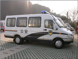 Carro móvil de la corte de la alta policía de la azotea de IVECO